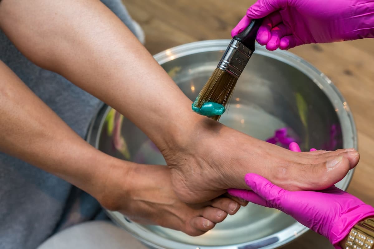 The Five-Star Work and the Awkward Ask: How Pressuring a Client to Review Mid-Service Undercut a Flawless Manicure at Dior Nails Bar